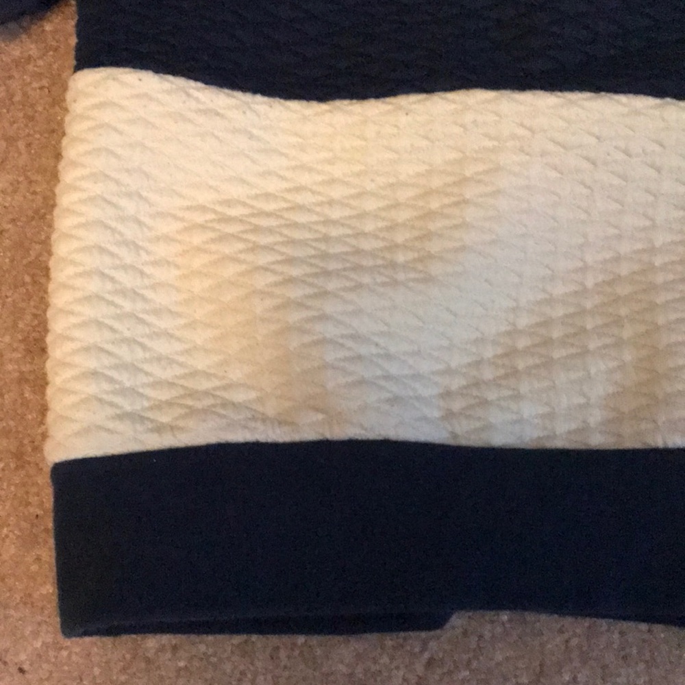 Color block top - Picture 6 of 6